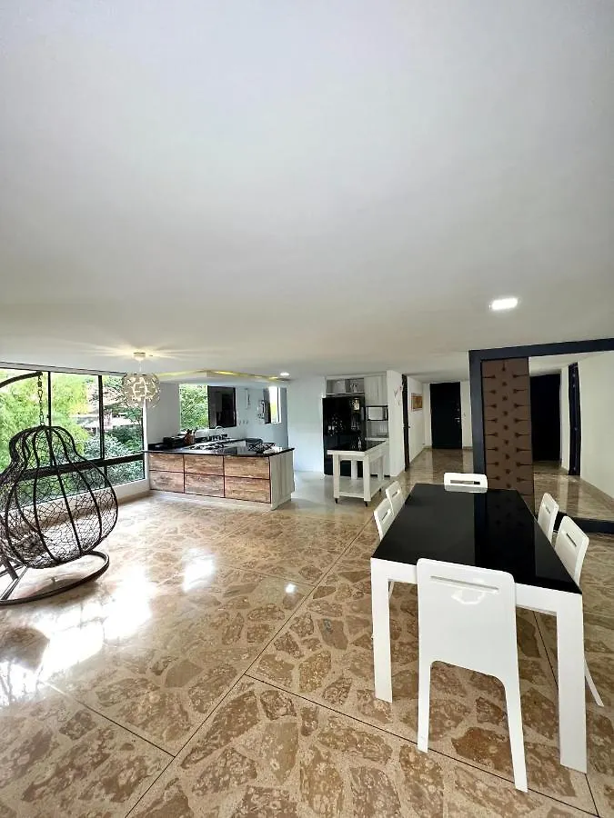 Apartamento Hermoso En El Mejor Barrio Medellin contacts