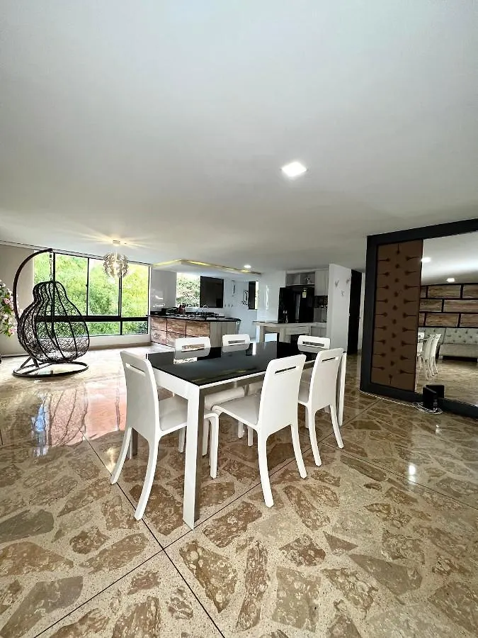 Apartamento Hermoso En El Mejor Barrio Medellin 0*,  Colombia