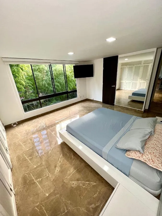 Apartamento Hermoso En El Mejor Barrio Medellin 0*,