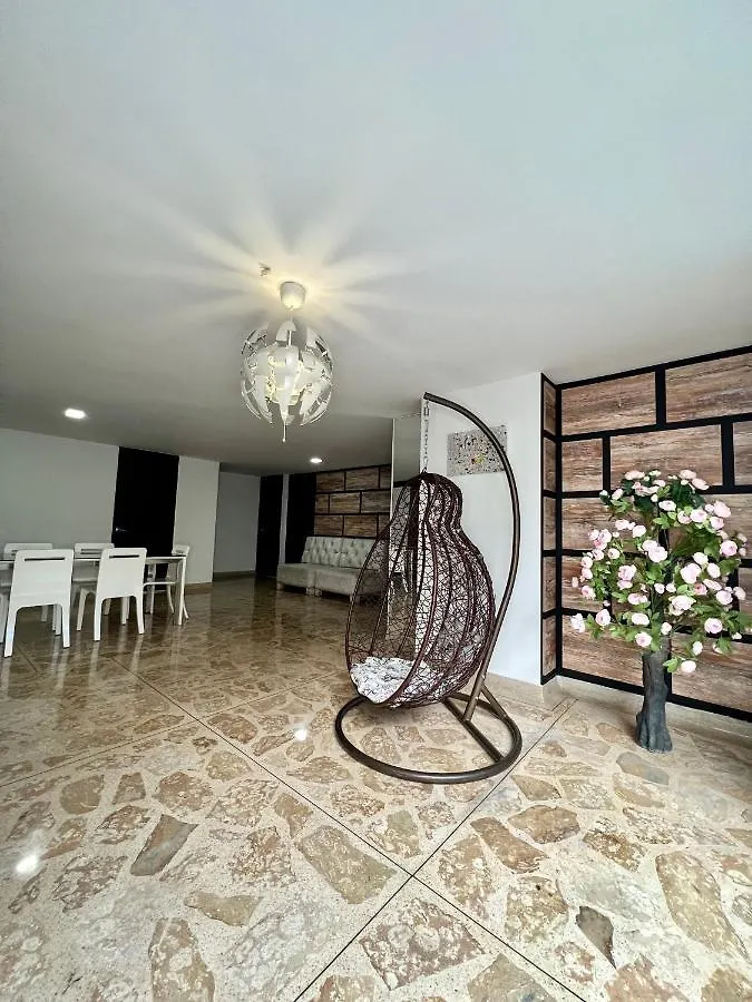 Apartamento Hermoso En El Mejor Barrio Medellin Apartment
